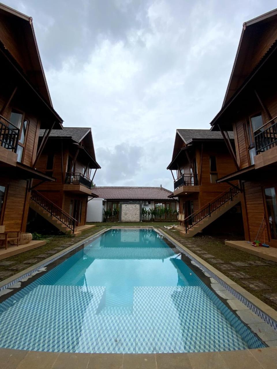 Kubu Gwk Resort Jimbaran  Exterior photo